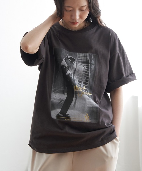 VENCEEXCHANGE（ヴァンスエクスチェンジ）の「Michael Jackson マイケル・ジャクソン ゴールド箔プリントTee（Tシャツ/カットソー・メンズ・チャコール/ブラック・M/L/LL）」の4枚目の写真