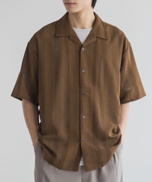 URBAN COLLECTION(アーバンコレクション)の「URBANCOLECTION カラミ織り ストライプ オープンカラーシャツ(シャツ/ブラウス・メンズ・ブルーグリーン/ブラック/ブラウン・S/M/L/XL)」の12枚目の写真