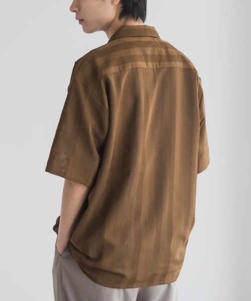 URBAN COLLECTION(アーバンコレクション)の「URBANCOLECTION カラミ織り ストライプ オープンカラーシャツ(シャツ/ブラウス・メンズ・ブルーグリーン/ブラック/ブラウン・S/M/L/XL)」の15枚目の写真