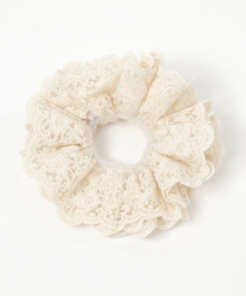 GLOBAL WORK（グローバルワーク）の「刺繍シュシュ/493529（シュシュ・レディース・ブラック系その他/ブルー/ブラック/レッド/オフホワイト/ベージュ/ホワイト・ONE SIZE）」の3枚目の写真