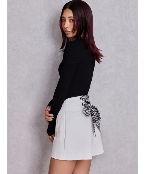 GYDA（ジェイダ）の「BACK LACE UPショートパンツ（その他パンツ・レディース・オフホワイト/ブラック/その他1・SMALL/MEDIUM）」の14枚目の写真