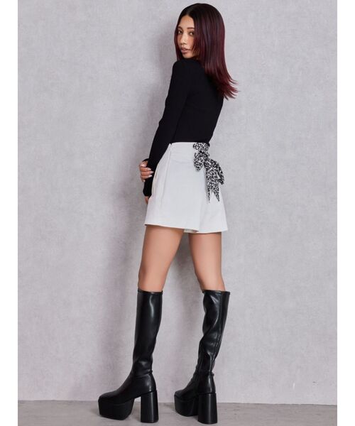 GYDA（ジェイダ）の「BACK LACE UPショートパンツ（その他パンツ・レディース・オフホワイト/ブラック/その他1・SMALL/MEDIUM）」の17枚目の写真