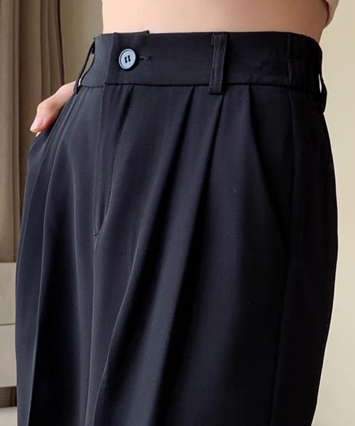 Beststore(ベストストア)の「ウエストゴム センタープレス テーパードパンツ(スラックス・レディース・ブラック/ライトベージュ/グレー/ホワイト/ネイビー・S/M/L/XL)」の10枚目の写真