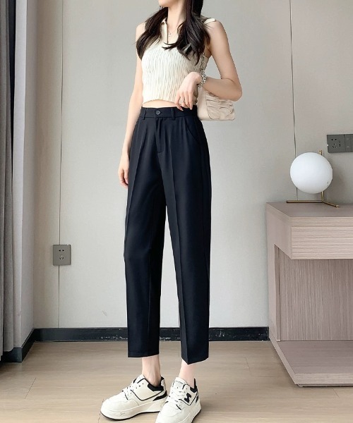 Beststore(ベストストア)の「ウエストゴム センタープレス テーパードパンツ(スラックス・レディース・ブラック/ライトベージュ/グレー/ホワイト/ネイビー・S/M/L/XL)」の7枚目の写真