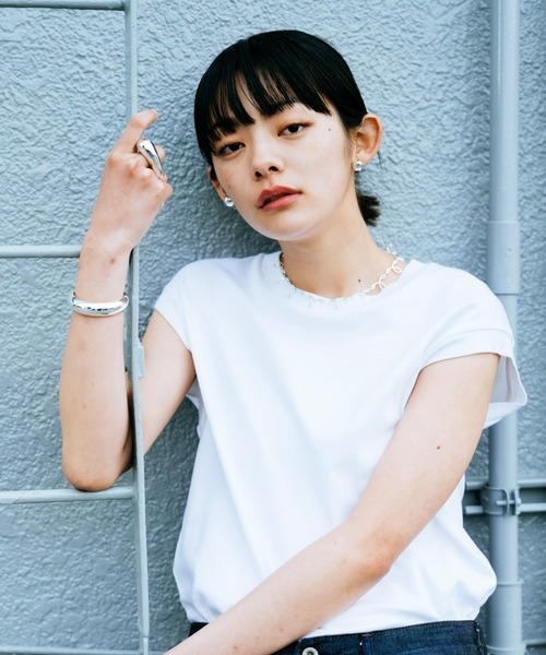 Nothing And Others(ナッシングアンドアザーズ)の「「Nothing And Others/ナッシングアンドアザーズ」Simple Bangle(バングル/リストバンド・レディース・シルバー・FREE)」の4枚目の写真