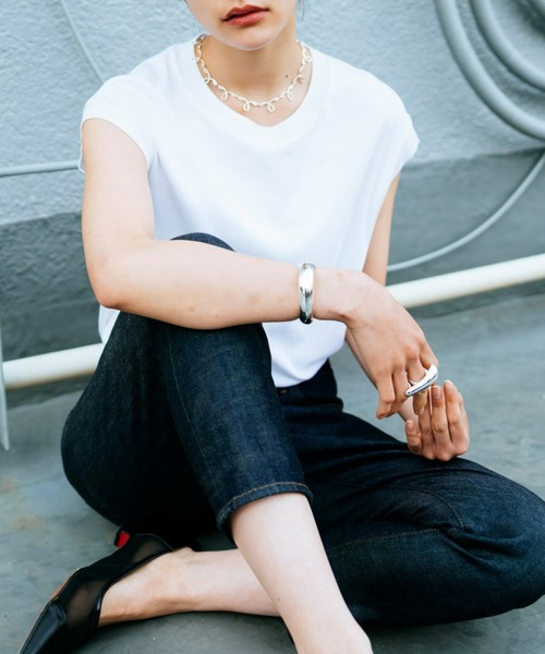 Nothing And Others(ナッシングアンドアザーズ)の「「Nothing And Others/ナッシングアンドアザーズ」Simple Bangle(バングル/リストバンド・レディース・シルバー・FREE)」の5枚目の写真