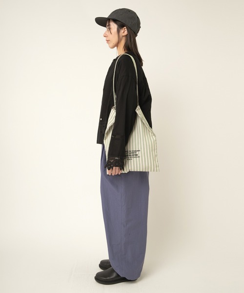 RNA-N（アールエヌエーエヌ）の「E5128 マルチストライプネーム刺繍トート（ショルダーバッグ・レディース・ブルー/ホワイト×ブラック/ホワイト×グリーン/ピンク/イエロー・FREE）」の8枚目の写真