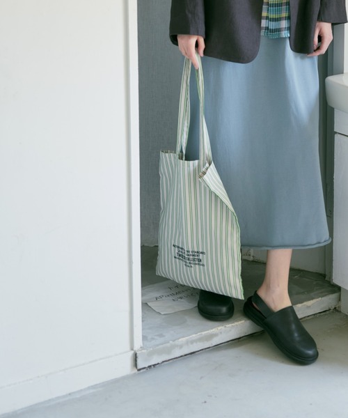 RNA-N（アールエヌエーエヌ）の「E5128 マルチストライプネーム刺繍トート（ショルダーバッグ・レディース・ブルー/ホワイト×ブラック/ホワイト×グリーン/ピンク/イエロー・FREE）」の22枚目の写真