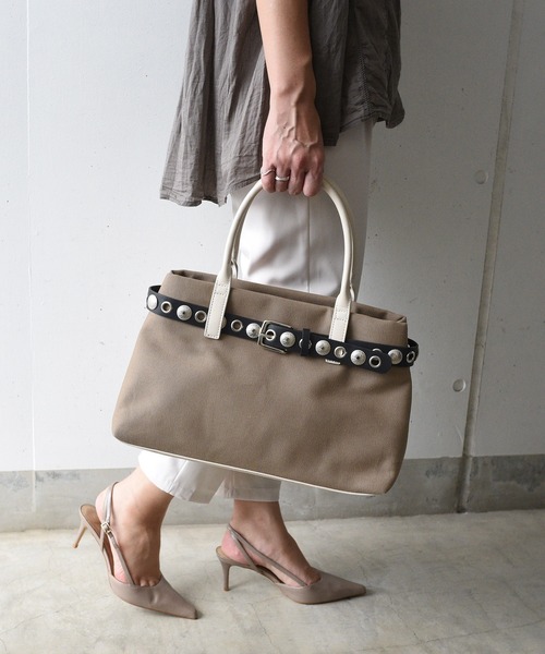 styiro(スタイロ)の「Infinitis Belt Select Tote / ベルトデザインが選べるA4トート【ankh+】(ビジネスバッグ・レディース・ブラック系1/ブラック系2/ブラック系3/ブラック系4/ブラック系5/ブラウン系1/ベージュ系3/ベージュ系4/ベージュ系5/ブラウン系2/ブラウン系3/ブラウン系4/ブラウン系5/ベージュ系1/ベージュ系2・FREE)」の12枚目の写真