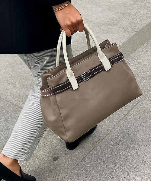 styiro(スタイロ)の「Infinitis Belt Select Tote / ベルトデザインが選べるA4トート【ankh+】(ビジネスバッグ・レディース・ブラック系1/ブラック系2/ブラック系3/ブラック系4/ブラック系5/ブラウン系1/ベージュ系3/ベージュ系4/ベージュ系5/ブラウン系2/ブラウン系3/ブラウン系4/ブラウン系5/ベージュ系1/ベージュ系2・FREE)」の13枚目の写真