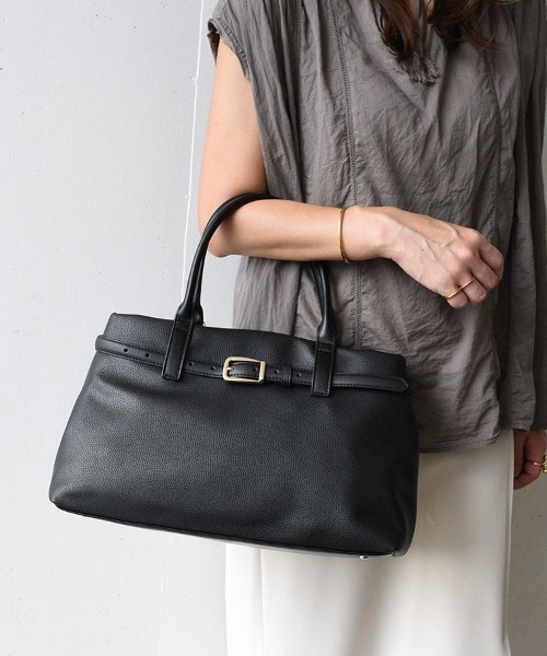 styiro(スタイロ)の「Infinitis Belt Select Tote / ベルトデザインが選べるA4トート【ankh+】(ビジネスバッグ・レディース・ブラック系1/ブラック系2/ブラック系3/ブラック系4/ブラック系5/ブラウン系1/ベージュ系3/ベージュ系4/ベージュ系5/ブラウン系2/ブラウン系3/ブラウン系4/ブラウン系5/ベージュ系1/ベージュ系2・FREE)」の18枚目の写真