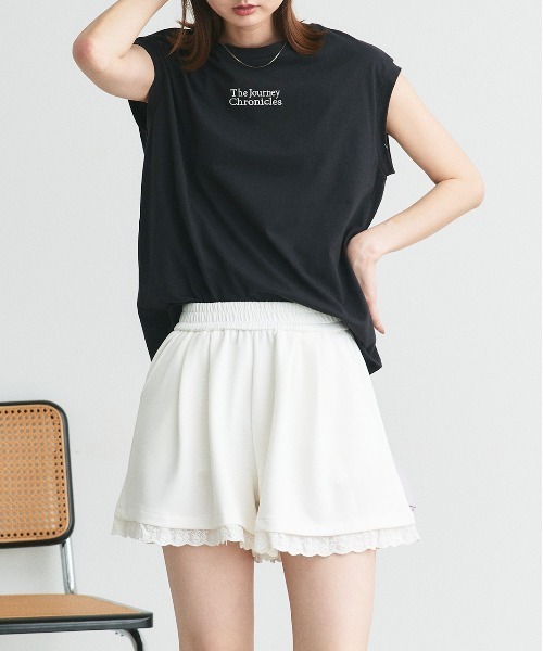 ad thie(アドティエ)の「ヘムレース スウェット ショートパンツ(その他パンツ・レディース・オートミール/オフホワイト/ブラック・FREE)」の3枚目の写真