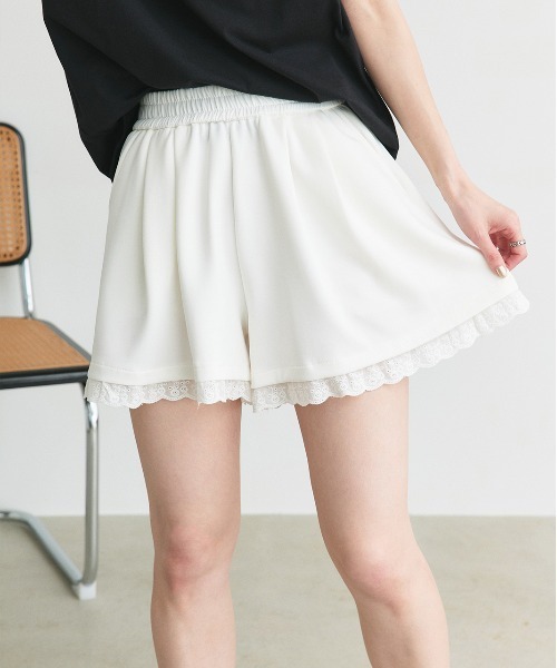 ad thie(アドティエ)の「ヘムレース スウェット ショートパンツ(その他パンツ・レディース・オートミール/オフホワイト/ブラック・FREE)」の7枚目の写真