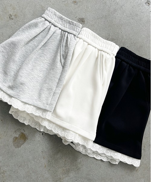 ad thie(アドティエ)の「ヘムレース スウェット ショートパンツ(その他パンツ・レディース・オートミール/オフホワイト/ブラック・FREE)」の10枚目の写真