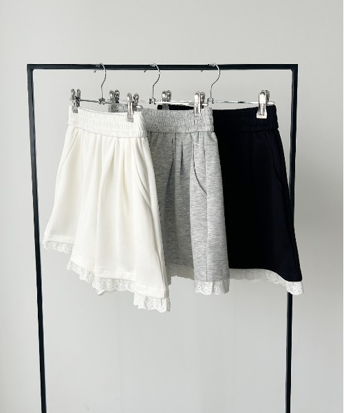 ad thie(アドティエ)の「ヘムレース スウェット ショートパンツ(その他パンツ・レディース・オートミール/オフホワイト/ブラック・FREE)」の16枚目の写真