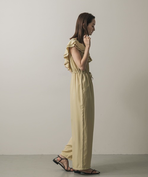 SENSE OF PLACE by URBAN RESEARCH(センスオブプレイスバイアーバンリサーチ)の「フリルオールインワン(サロペット/オーバーオール・レディース・ベージュ/ブラック/ネイビー・SMALL/MEDIUM)」の6枚目の写真