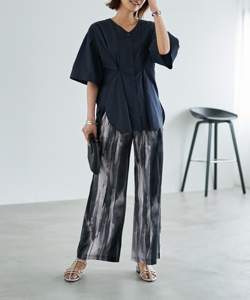 STYLE DELI(スタイルデリ)の「【LUXE】形が変わるシャツ生地プルオーバー(シャツ/ブラウス・レディース・ダークネイビー/ホワイト/ピンク・FREE)」の7枚目の写真