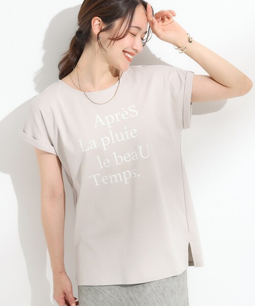 DRESKIP(ドレスキップ)の「【汗ジミ防止/ひんやり/UV】ロゴプリントTシャツ(Tシャツ/カットソー・レディース・ライトオレンジ系/ライトベージュ/オフホワイト/チャコールグレー・01/04/03/02)」の3枚目の写真