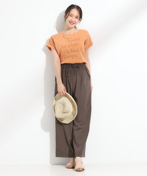 DRESKIP(ドレスキップ)の「【汗ジミ防止/ひんやり/UV】ロゴプリントTシャツ(Tシャツ/カットソー・レディース・ライトオレンジ系/ライトベージュ/オフホワイト/チャコールグレー・01/04/03/02)」の11枚目の写真