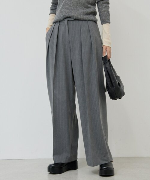 GALLARDAGALANTE（ガリャルダガランテ）の「【手洗い可能】【3サイズ展開】ストライプダブルタックパンツ（その他パンツ・レディース・ネイビー/グレー・38/36/34）」の3枚目の写真