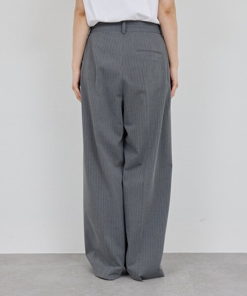 GALLARDAGALANTE（ガリャルダガランテ）の「【手洗い可能】【3サイズ展開】ストライプダブルタックパンツ（その他パンツ・レディース・ネイビー/グレー・38/36/34）」の11枚目の写真