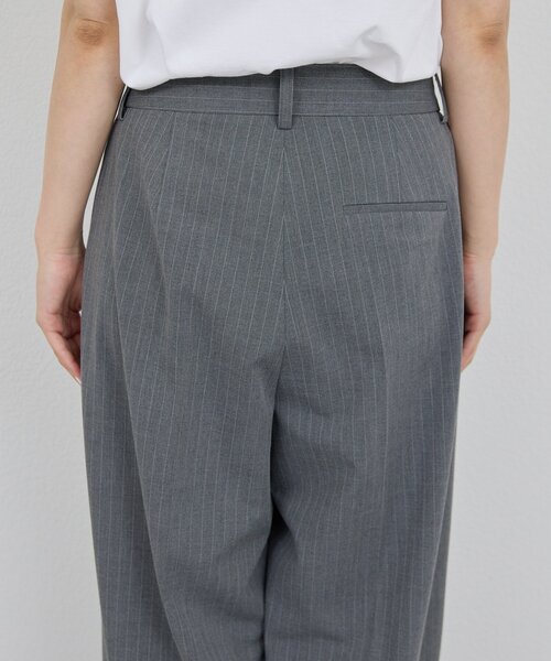 GALLARDAGALANTE（ガリャルダガランテ）の「【手洗い可能】【3サイズ展開】ストライプダブルタックパンツ（その他パンツ・レディース・ネイビー/グレー・38/36/34）」の13枚目の写真