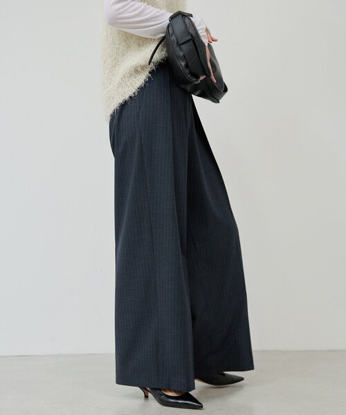 GALLARDAGALANTE（ガリャルダガランテ）の「【手洗い可能】【3サイズ展開】ストライプダブルタックパンツ（その他パンツ・レディース・ネイビー/グレー・38/36/34）」の18枚目の写真