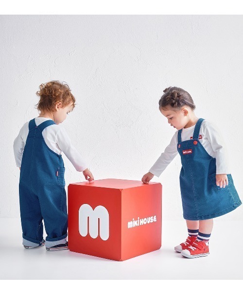 MIKI HOUSE（ミキハウス）の「【WEB限定】ストレッチニットデニムオーバーオール（サロペット/オーバーオール・キッズ・インディゴブルー・S(70-80cm)/M(80-90cm)/L(90-100cm)/LL(100-110cm)）」の4枚目の写真