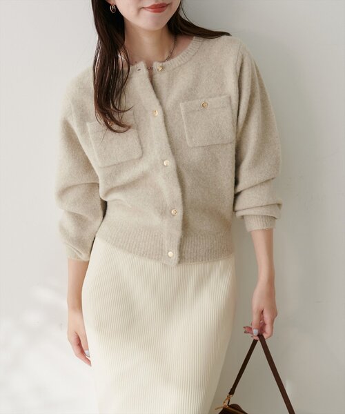 natural couture(ナチュラルクチュール)の「スフレヤーン金釦ポケ付きカーディガン(カーディガン/ボレロ・レディース・モカ/ボルドー/ピンク/サックスブルー/ライトベージュ/アイボリー/ブラック系その他/グレー・FREE)」の5枚目の写真