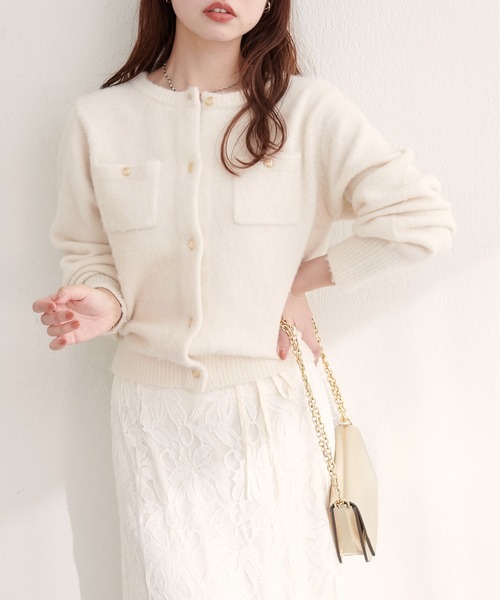 natural couture(ナチュラルクチュール)の「スフレヤーン金釦ポケ付きカーディガン(カーディガン/ボレロ・レディース・モカ/ボルドー/ピンク/サックスブルー/ライトベージュ/アイボリー/ブラック系その他/グレー・FREE)」の2枚目の写真