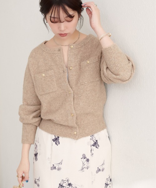 natural couture(ナチュラルクチュール)の「スフレヤーン金釦ポケ付きカーディガン(カーディガン/ボレロ・レディース・モカ/ボルドー/ピンク/サックスブルー/ライトベージュ/アイボリー/ブラック系その他/グレー・FREE)」の4枚目の写真