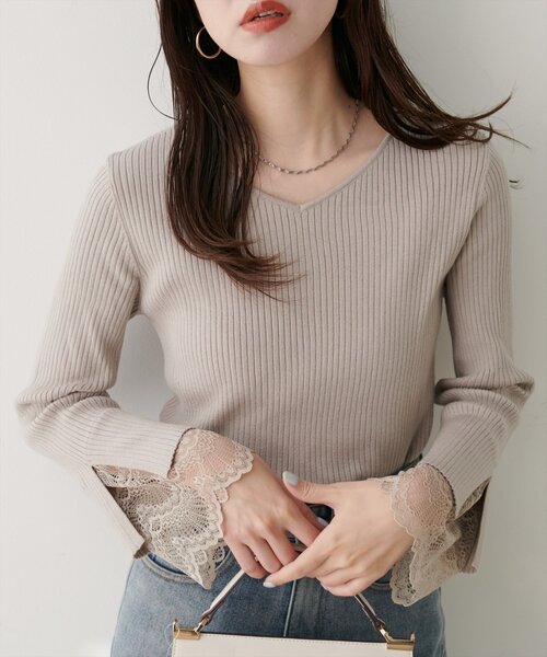 natural couture(ナチュラルクチュール)の「前後2WAY袖口レースリブニット(ニット/セーター・レディース・ボルドー/ミント/スミクロ/モカ/ブラック/チャコールグレー/ブルー/グレー/オフホワイト・FREE)」の5枚目の写真