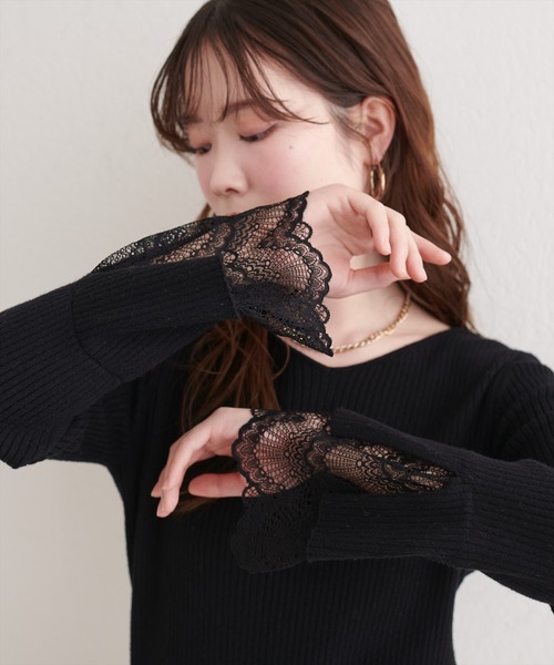 natural couture(ナチュラルクチュール)の「前後2WAY袖口レースリブニット(ニット/セーター・レディース・ボルドー/ミント/スミクロ/モカ/ブラック/チャコールグレー/ブルー/グレー/オフホワイト・FREE)」の3枚目の写真