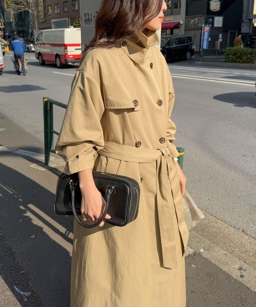 fredy emue(フレディエミュ)の「【発売のたびに即完売する大人気アイテム】袖ボリュームトレンチコート(トレンチコート・レディース・ベージュ・38/36)」の17枚目の写真