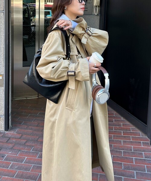 発売のたびに即完売する大人気アイテム】袖ボリュームトレンチコート