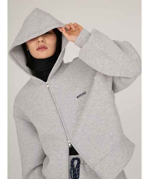 セール】emmiロゴジップアップダンボールフーディ（パーカー）｜emmi