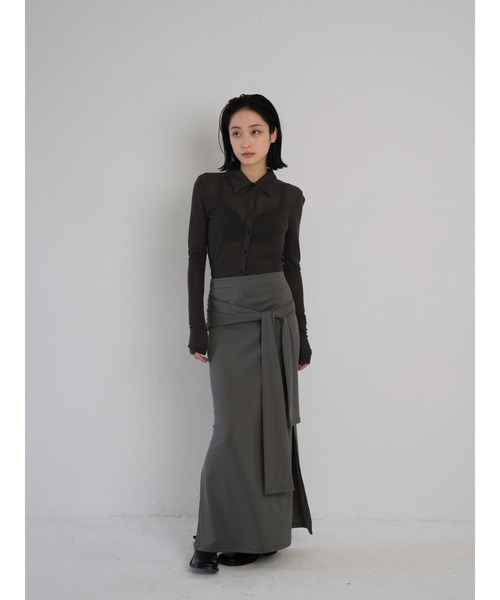 Geeong(ジーオン)の「シアー タイト シャツトップス 長袖(シャツ/ブラウス・レディース・ブラック/アイボリー/ベージュ/チャコールグレー・FREE)」の13枚目の写真