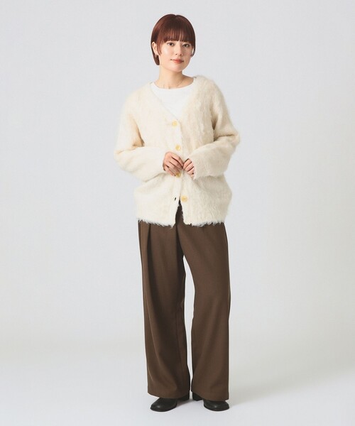 Ray BEAMS（レイビームス）の「ヘアリー シャギー Vネック カーディガン [手洗い可]（カーディガン/ボレロ・レディース・オフホワイト/ライトブルー/レッド・ONE SIZE）」の5枚目の写真