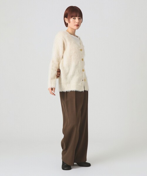 Ray BEAMS（レイビームス）の「ヘアリー シャギー Vネック カーディガン [手洗い可]（カーディガン/ボレロ・レディース・オフホワイト/ライトブルー/レッド・ONE SIZE）」の6枚目の写真