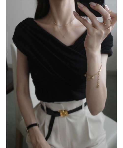 amel（エイメル）の「【RE ARRIVAL】アシンメトリークロスチュールトップス（シャツ/ブラウス・レディース・ブラック・FREE）」の4枚目の写真