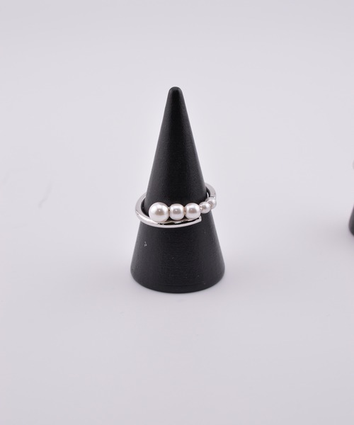 BROTHERHOOD（ブラザーフッド）の「【earyear】Pearl Line Wrap Ring（リング・レディース・シルバー・FREE）」の2枚目の写真