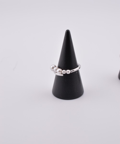 BROTHERHOOD（ブラザーフッド）の「【earyear】Pearl Line Wrap Ring（リング・レディース・シルバー・FREE）」の3枚目の写真