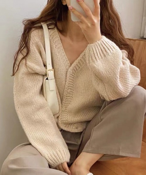 ADDITION STORE(アディションストア)の「\春にオススメ!!トレンドのショート丈/ざっくり クロップド丈 カーデ / Loose knitwear Short cardigan(カーディガン/ボレロ・レディース・グレー/オフホワイト/ピンク/ブラウン・FREE)」の2枚目の写真
