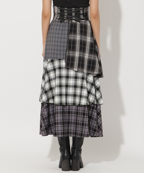 AND COUTURE（アンドクチュール）の「パッチワークティアードスカート（スカート・レディース・ブラック系その他/ブラウン系その他・SMALL/MEDIUM）」の5枚目の写真