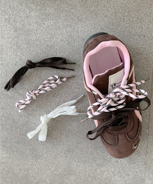 SHEPP（シープ）の「ワンポイント 刺繍 配色 ローカット スニーカー / ラインスニーカー 軽量（スニーカー・レディース・ピンク/レッド/ブラウン/ブラック・L/M）」の21枚目の写真