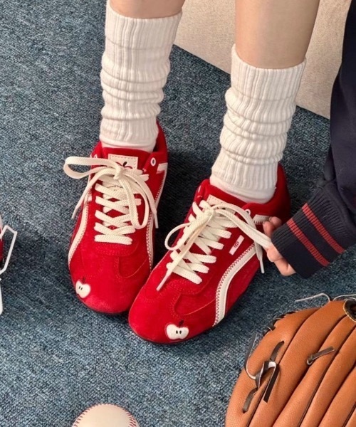 SHEPP（シープ）の「ワンポイント 刺繍 配色 ローカット スニーカー / ラインスニーカー 軽量（スニーカー・レディース・ピンク/レッド/ブラウン/ブラック・L/M）」の14枚目の写真