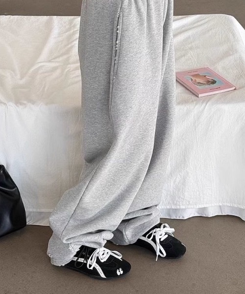 SHEPP（シープ）の「ワンポイント 刺繍 配色 ローカット スニーカー / ラインスニーカー 軽量（スニーカー・レディース・ピンク/レッド/ブラウン/ブラック・L/M）」の17枚目の写真