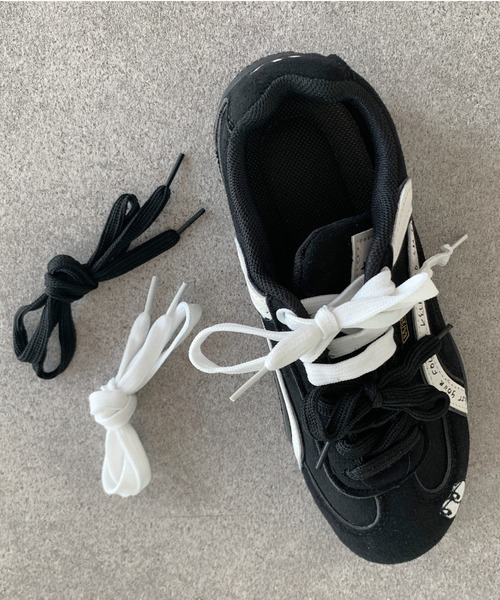 SHEPP（シープ）の「ワンポイント 刺繍 配色 ローカット スニーカー / ラインスニーカー 軽量（スニーカー・レディース・ピンク/レッド/ブラウン/ブラック・L/M）」の20枚目の写真