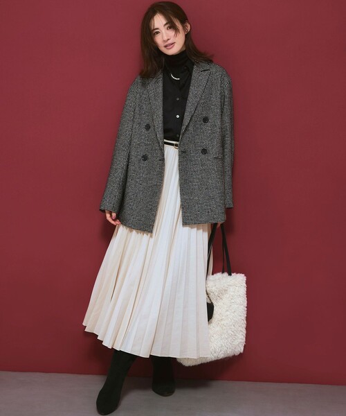 23区 S(ニジュウサンクチイサイサイズ)の「【見上愛さん着用/VERY12月号掲載】ループミックスツイード ダブル ジャコット(その他アウター・レディース・ブラック系3・32)」の2枚目の写真