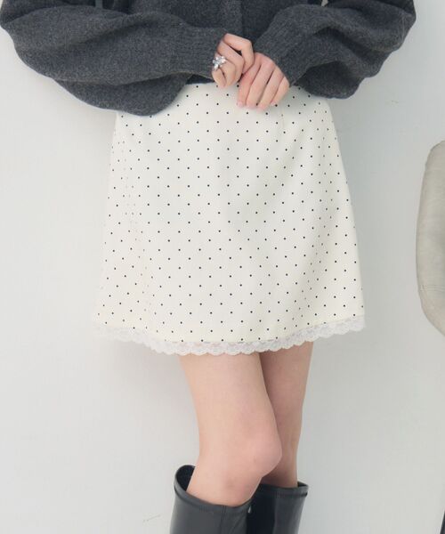 ems excite（エムズエキサイト）の「ドットミニSK（スカート・レディース・グレー系その他/ホワイト系その他・FREE）」の2枚目の写真